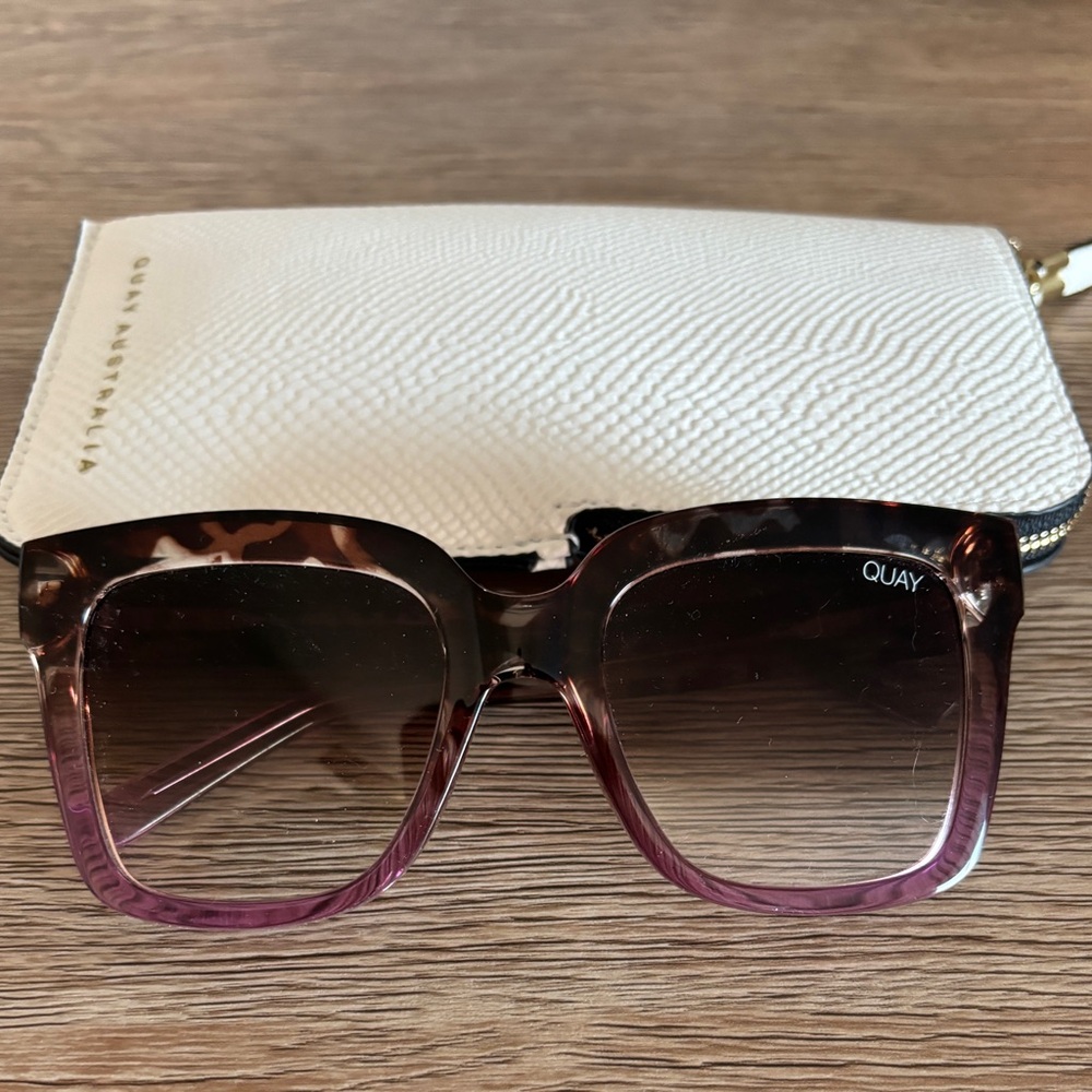Quay Australia Brown and Pink Oversized Glasses